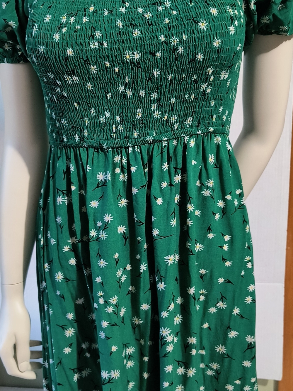 APRICOT Green Daisy Smocked Dress - Picture 2 of 7